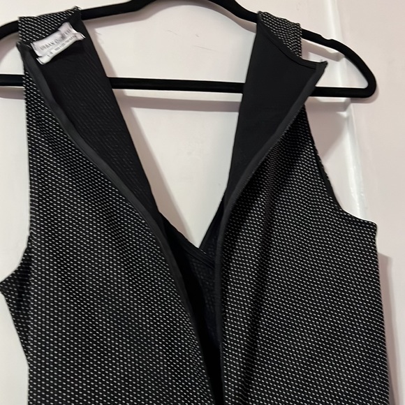 UO Midriff-Slit Romper - Picture 7 of 7